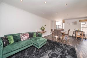 Contractors LONG TERM BOOKINGS