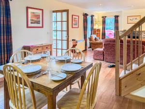 The Old Post Office - Cottage