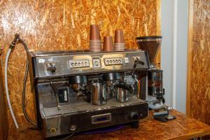 Lodge Luxe, Cozy Bedrooms, Free WiFi, Robust Security