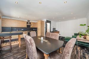 Contractors LONG TERM BOOKINGS