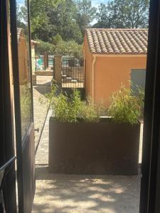 Appartements Gite cosy entre Gordes et Isle sur la Sorgue : photos des chambres