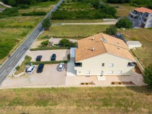 Apartments Ena & Leona