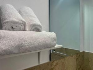 Onlyrooms V - Sea View & Train Station img27