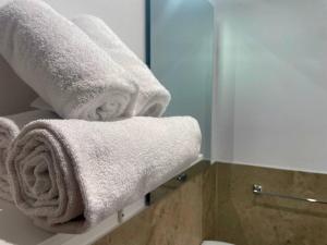 Onlyrooms V - Sea View & Train Station img47