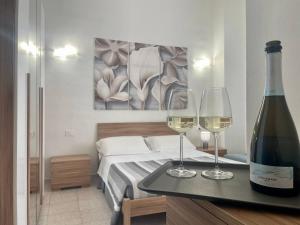 Onlyrooms V - Sea View & Train Station img55