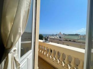 Onlyrooms V - Sea View & Train Station img13