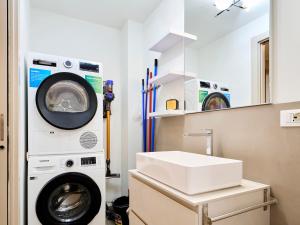 Design Loft with Private Garden - Portello