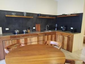 La Veleta, Pet Friendly Studio,laundry ,wifi 250mb,alberca