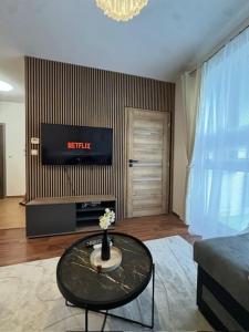 Modern 2-bedroom apartment with balcony