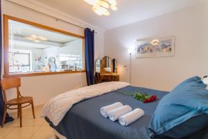 A Magnificent Sunny Seafront Apart Sliema - Happy Rentals