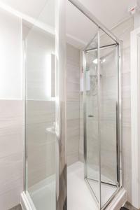 2-Bed Apartment with Sofa Bed, Sleeps up to 6, Perfect for Groups & Familie