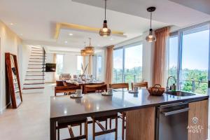 Jungle & Ocean View Condos, 2 Shared Pools & Rooftop