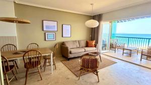 New ! beachfront apartment, swimming pool and sports facilities