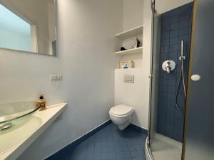 Centrale e spazioso con 3 camere, 3 bagni e terrazzo