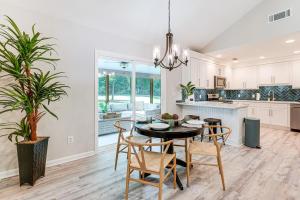 about 1 Mi to Dtwn Alpharetta Home with Screened Porch!