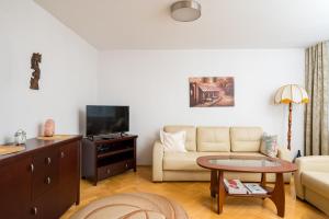 Ogrodowa City Comfort Apartment by Bookinghost