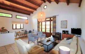 Maisons de vacances La Barraliere : Maison de Vacances 3 Chambres 