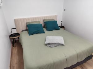 Maison entière avec parking gratuit, WiFi & clim