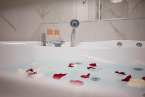 Cozy Hideaway Your Urban Escape