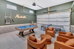 Ultimate Rooftop Double Games BBQ Skyline Views