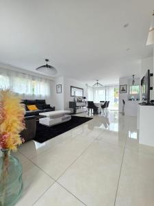 Villas Villa Moderne et Intimiste, a Quelques Minutes de la Baie de la BAULE : photos des chambres
