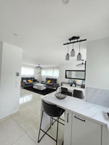 Villas Villa Moderne et Intimiste, a Quelques Minutes de la Baie de la BAULE : photos des chambres