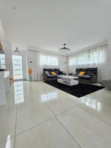 Villa Moderne et Intimiste, à Quelques Minutes de la Baie de la BAULE