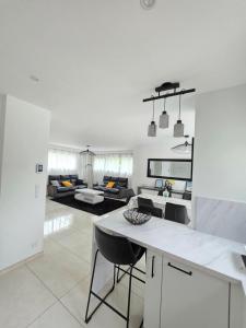 Villa Moderne et Intimiste, à Quelques Minutes de la Baie de la BAULE