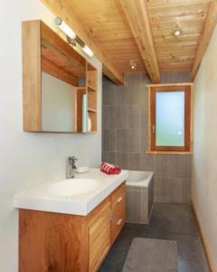 Chalets Gite Les Tarines 1 : photos des chambres