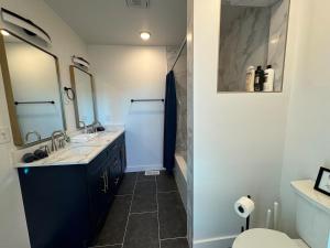 WalnutHills Mansion-sleeps14! TVs in every room!