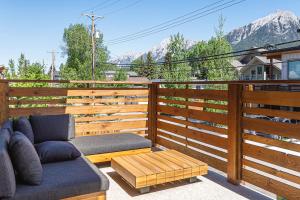 Aurora Lights - Luxe Townhouse Private Hot Tub