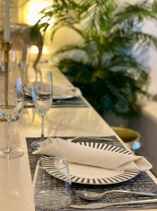 Coco Breeze Peaceful Sea-View Apartment