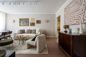 Views! ofthe Palaces, 2BR Stunner