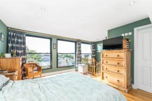 EEJs Luxe 5 Bed Home - Greenwich