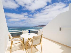 House on Playa de Las Canteras with Sea Views