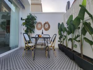 Townhouse in Las Palmas near Playa Alcaravaneras