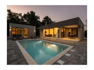 Alison Deluxe Junior