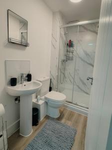 Modern Stay - Walk to Everything 2