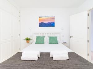 Seafront Apartment in Las Palmas by Playa Canteras
