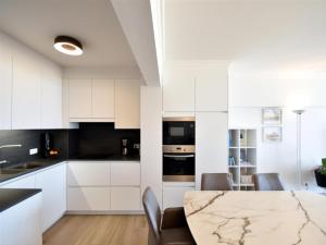 Cozy Beachfront Retreat