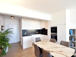 Cozy Beachfront Retreat