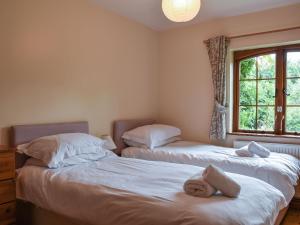 Lily Cottage - Uk40101