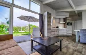 2 Bedroom Lovely Home In Sint-Annaland