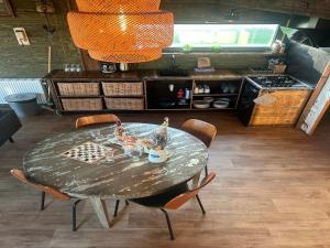 Rustic Beach Getaway w Bikes