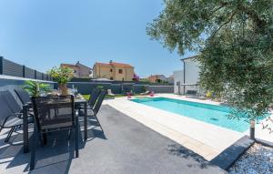 Amazing Home In Biograd 