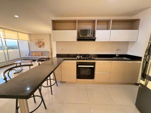 CH1204-Apartamento con linda vista en sector fundadores