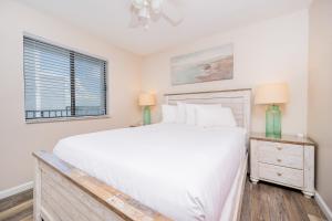 Gulf Shores Surf & Racquet 614A condo