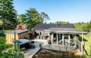 2 Bedroom Amazing Home In Hals