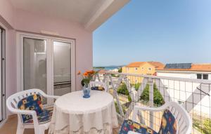 1 Bedroom Nice Apartment In Pakostane