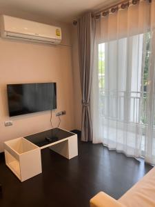 Modern 2BR Apartment Just Steps from Nimman #A201